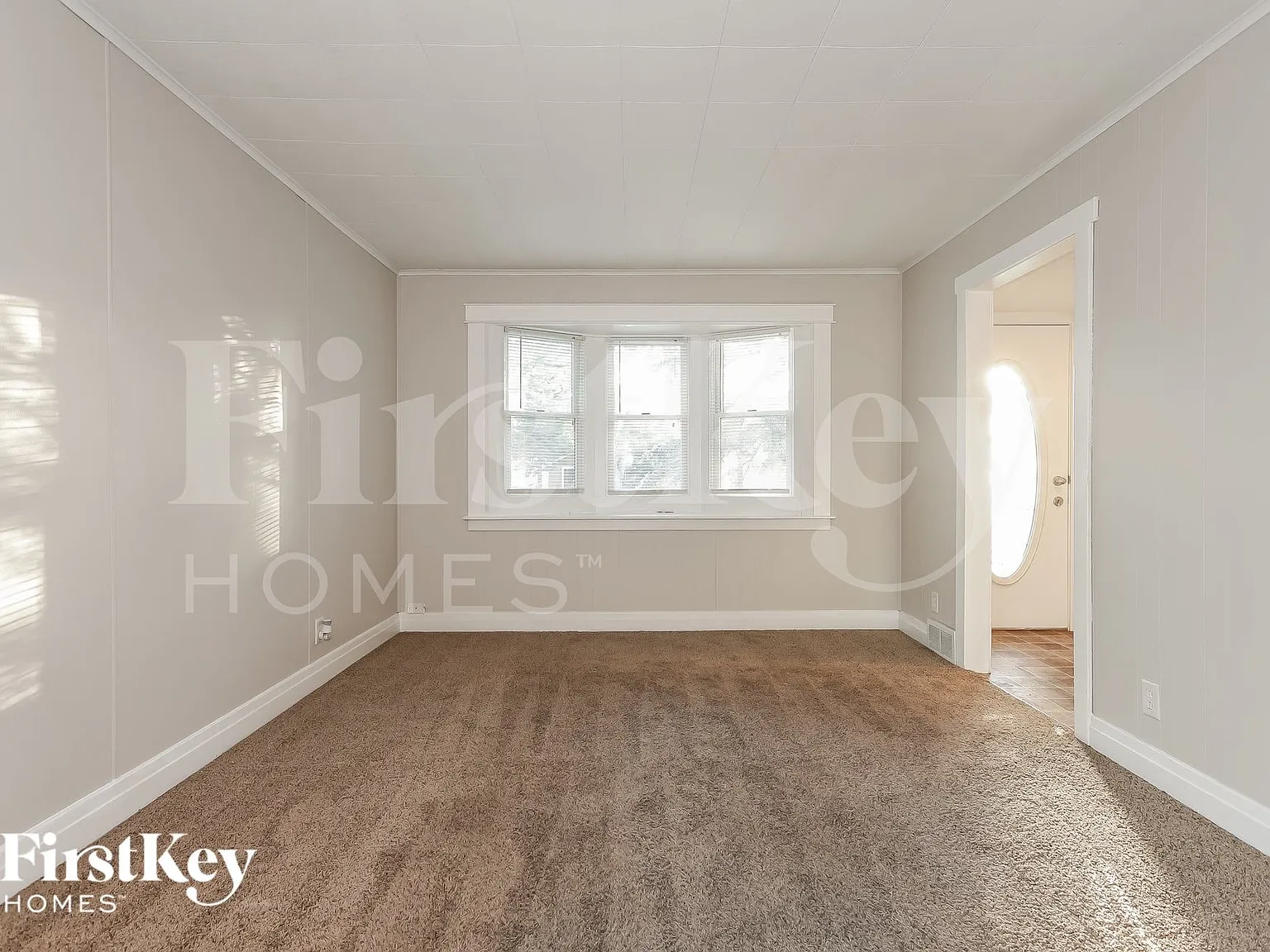 3 bed, 1.0 bath, 1483 sqft, $2,975 — Photo 3