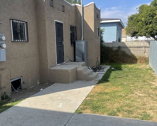 4th image of 9618 Maie Ave
