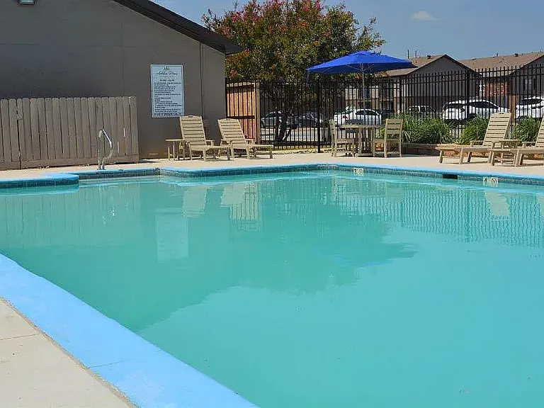 ap5-pool-1(2)