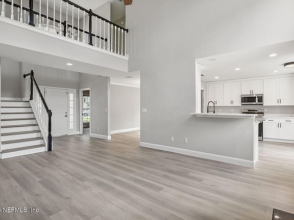 4th image of 5288 OXFORD CREST Drive