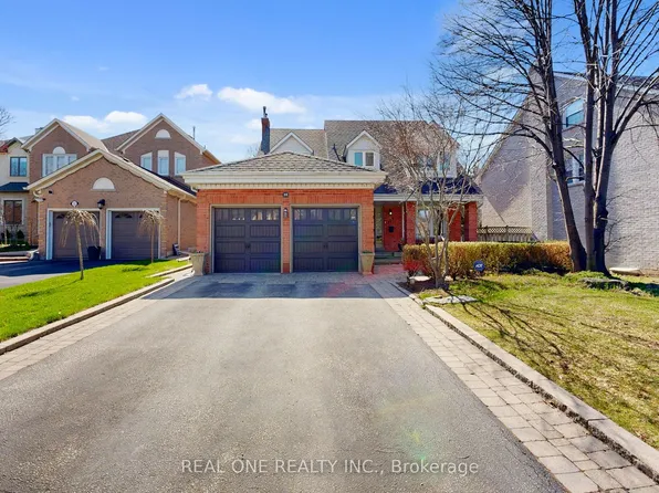 113 Longwater Chase, Markham, ON L3R 4A9