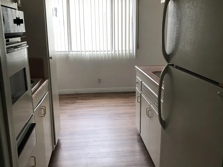 11815 Goshen Ave #7 — Photo 4