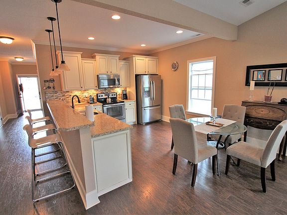 2nd image of 1848 Cambria Drive #A
