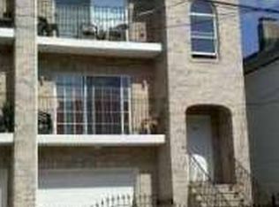 21 Hecker St, Newark, NJ 07103