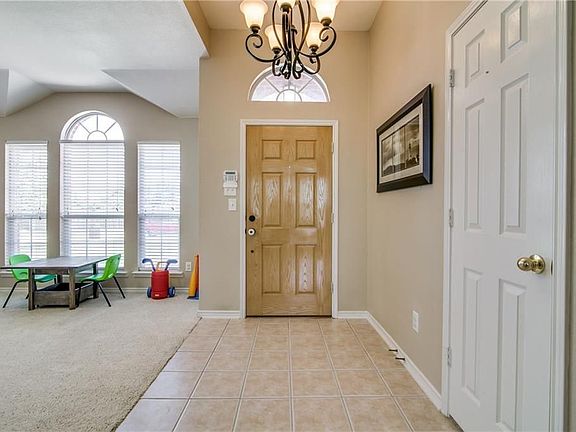 3rd image of 1810 Ashbourne Dr