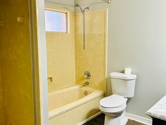 3rd image of 910 Cottage Hill Ave