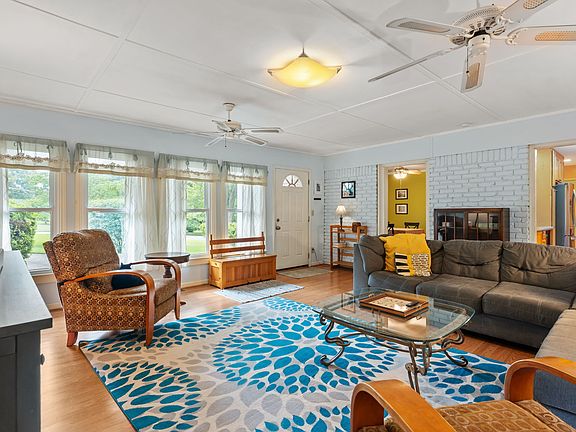 5th image of 4152 Laynewood Cir