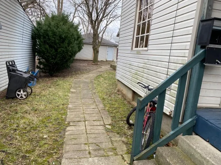 49 Rogge St — Photo 11