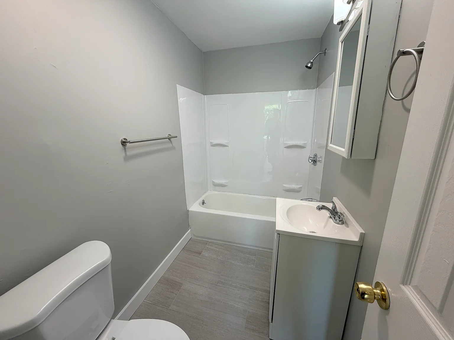 3 bed, 1280 sqft, $1,600 — Photo 2