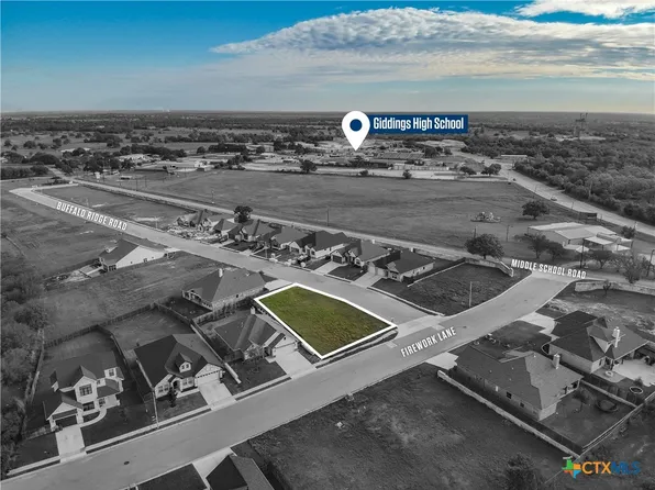 331 Firework Ln, Giddings, TX 78942