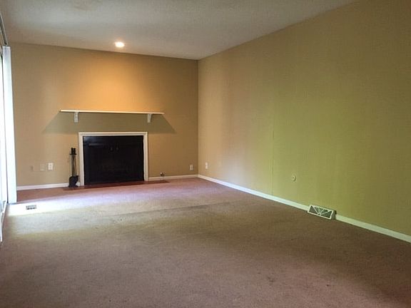 4th image of 4726 Liberty St #4728