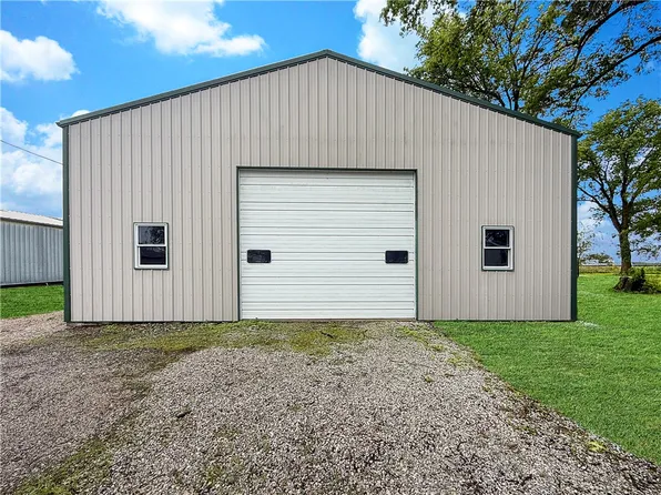 809 W Main St, Casey, IL 62420