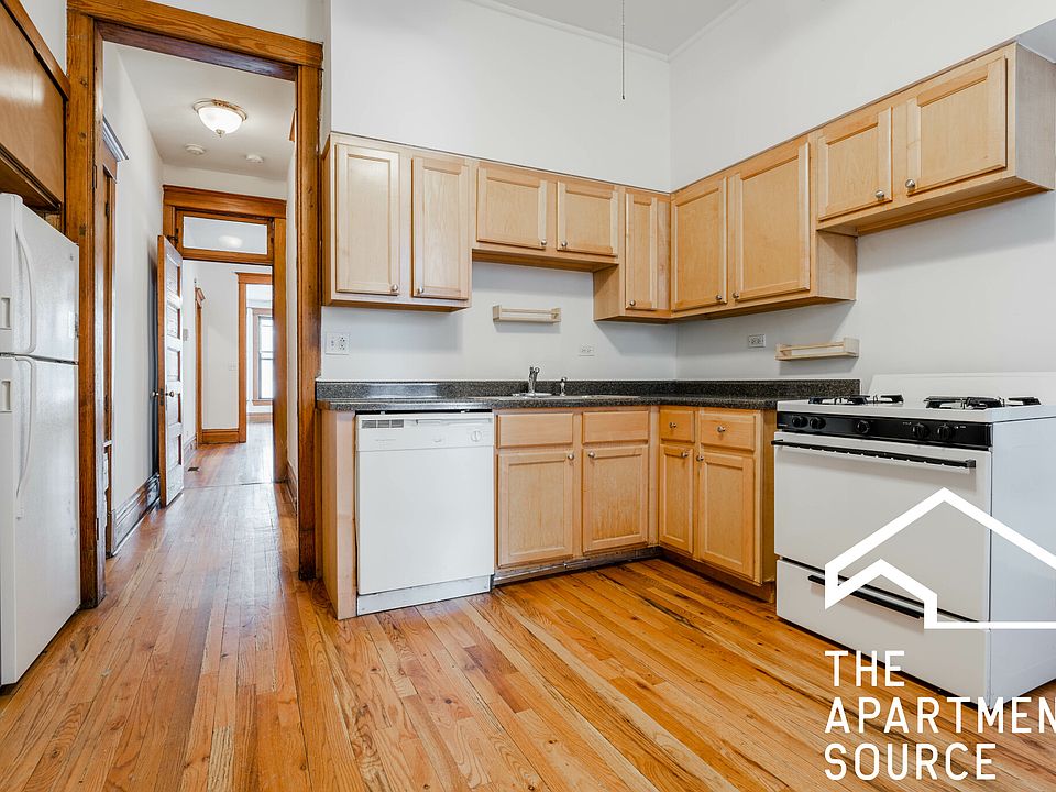 1st image of 3350 N Kenmore Ave #1F