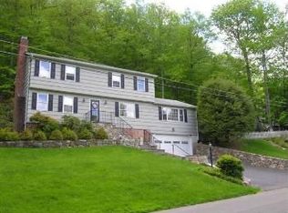 19 Fulling Mill Ln, Ridgefield, CT 06877