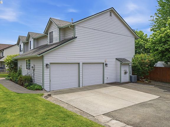 4th image of 606 NE 148th St