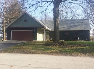 15 Hubbard Place, Lathrop, MO 64465