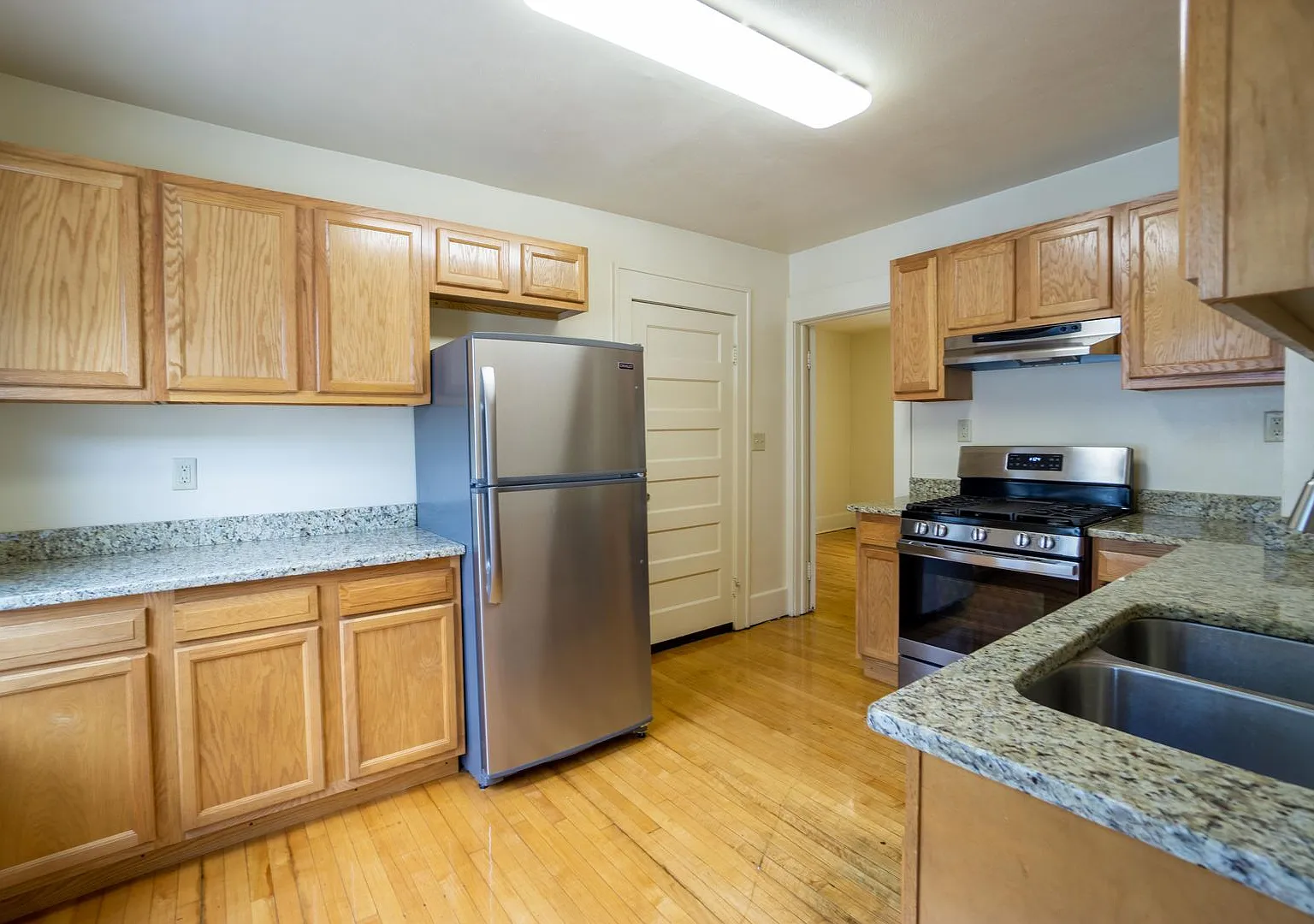 689 Allen St Apt 2 - Available 8/1/27 - Large Newly Renovated Second Floor Flat — Photo 4