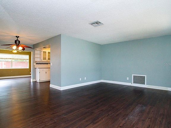 2nd image of 1803 Buttonwood Dr