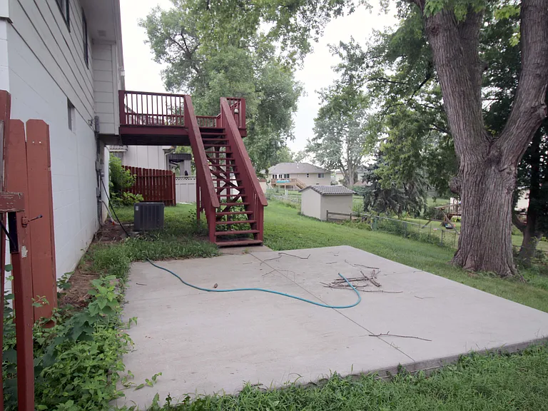 1414 Willow Ave — Photo 2