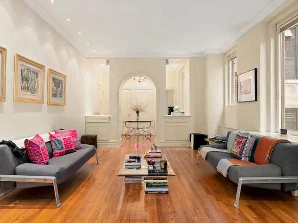 470 Park Avenue 4D image 1 of 7