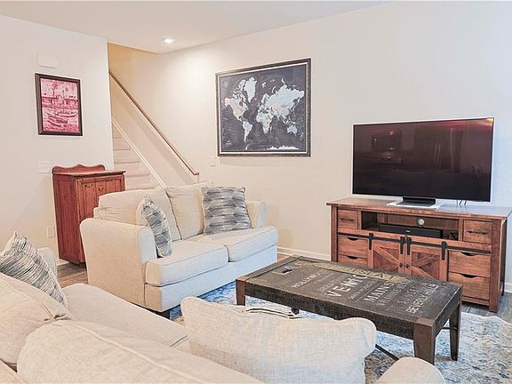 5th image of 636 Rhema Rd