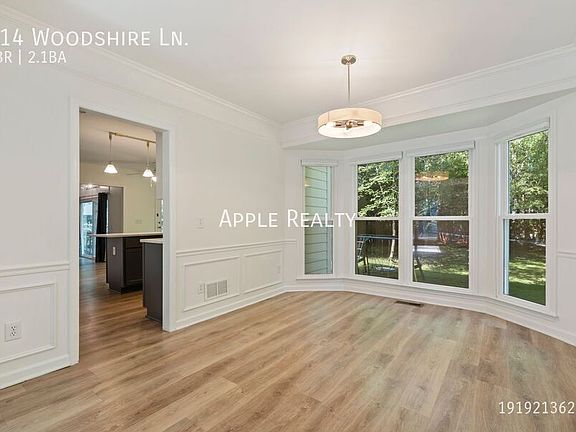 3rd image of 114 Woodshire Ln