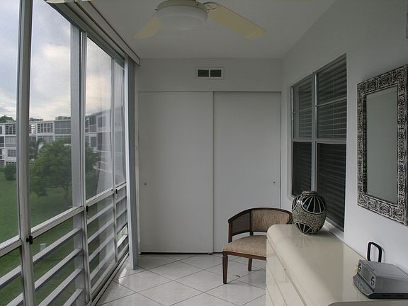 2nd image of 3159 Cambridge G