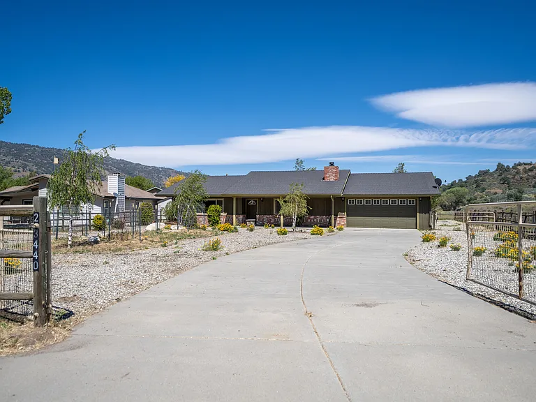 23440 Mashie Ct — Photo 3