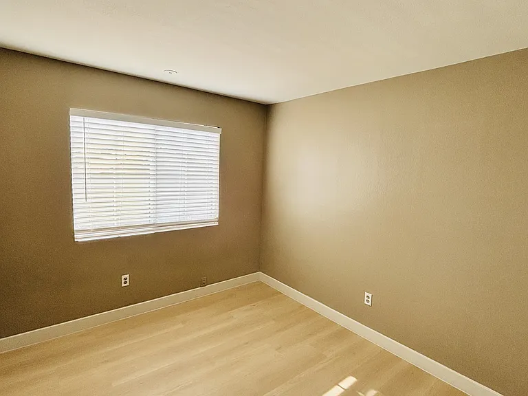 9539 Palini Ct — Photo 10