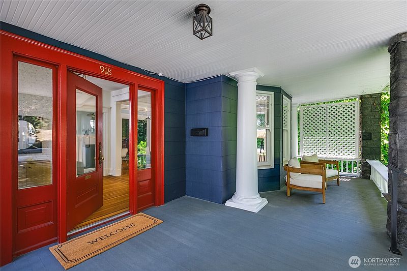 2nd image of 918 18th Avenue E