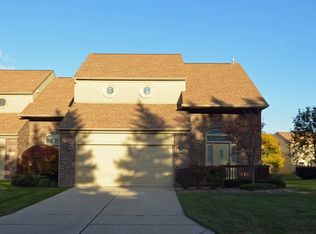 2223 Crystal Dr #136, Rochester Hills, MI 48309