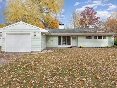 4304 Castle Dr, Midland, MI, 48640