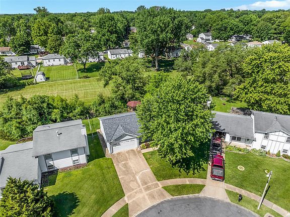 2nd image of 21 Cedar Park Dr