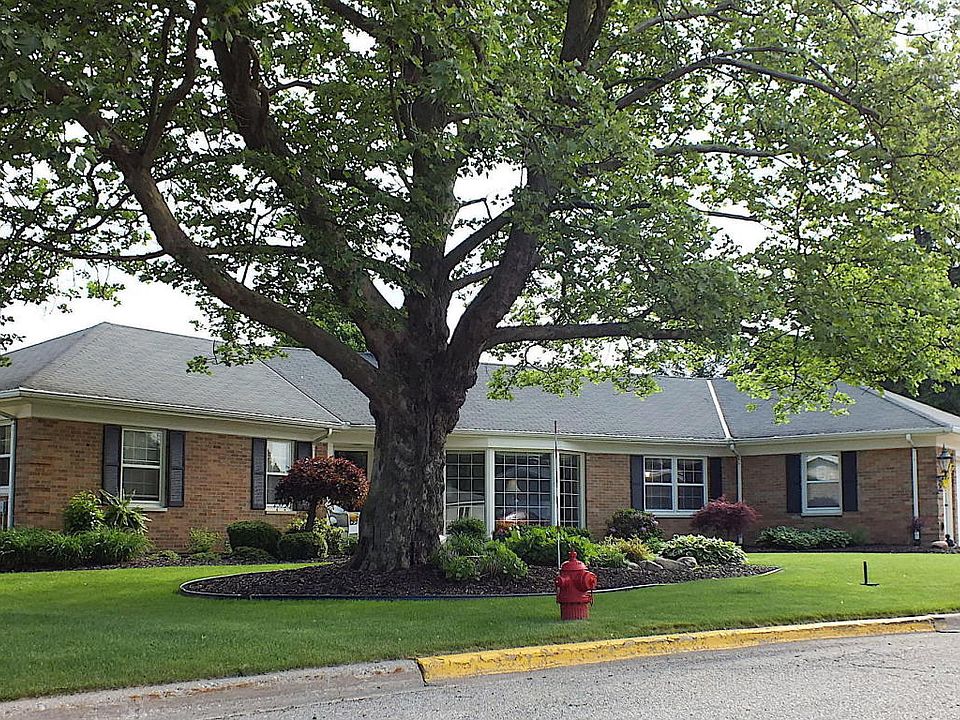 1st image of 64 Winterhalder Dr