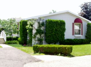 8 Redwood, Oxford, MI 48371