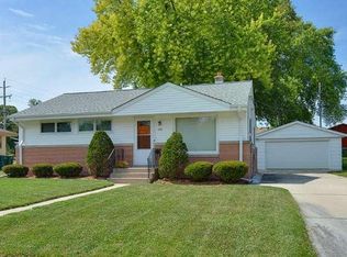 939 4th Ave, Grafton, WI 53024