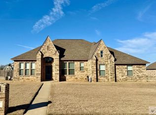 303 Jay Ln, Texarkana, AR 71854