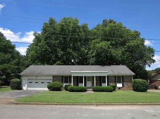 29 Grandview Dr, Jackson, TN 38305