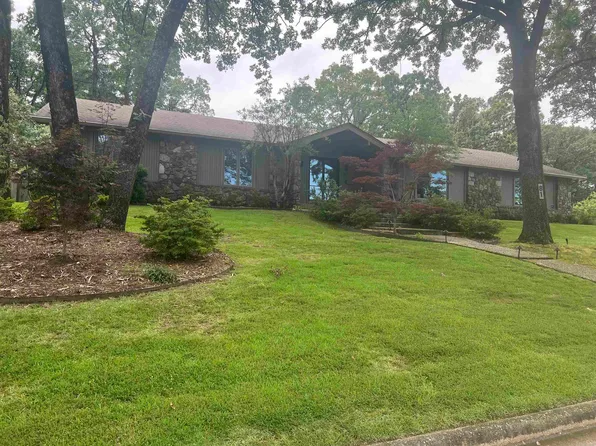 81 Pebble Beach Dr, Little Rock, AR 72212