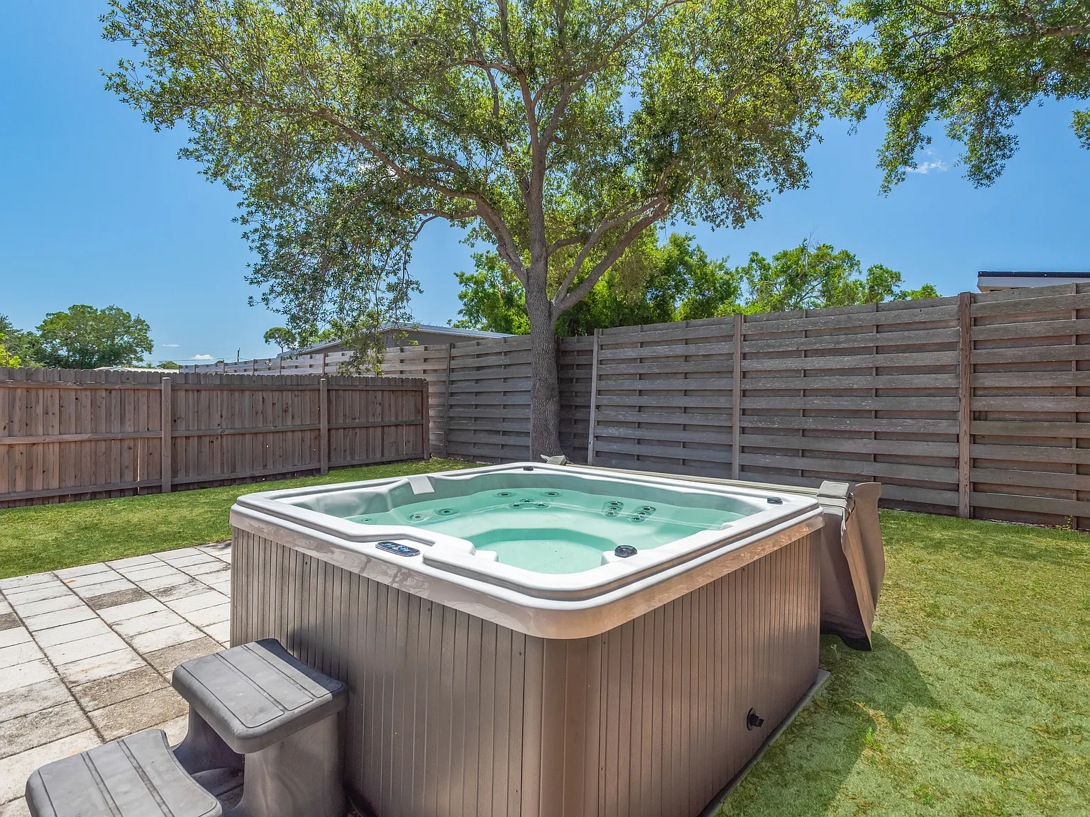 3 bed, 1019 sqft, $3,500 — Photo 3