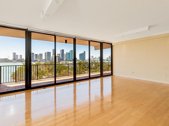 5th image of 1000 Venetian Way APT 608