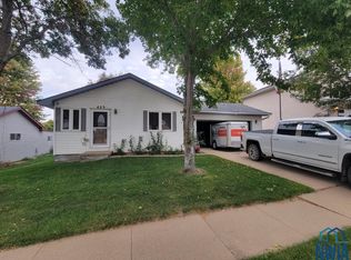 423 Countryside Dr, Le Mars, IA 51031