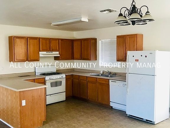 4th image of 73556 Sunnyslope Dr APT A