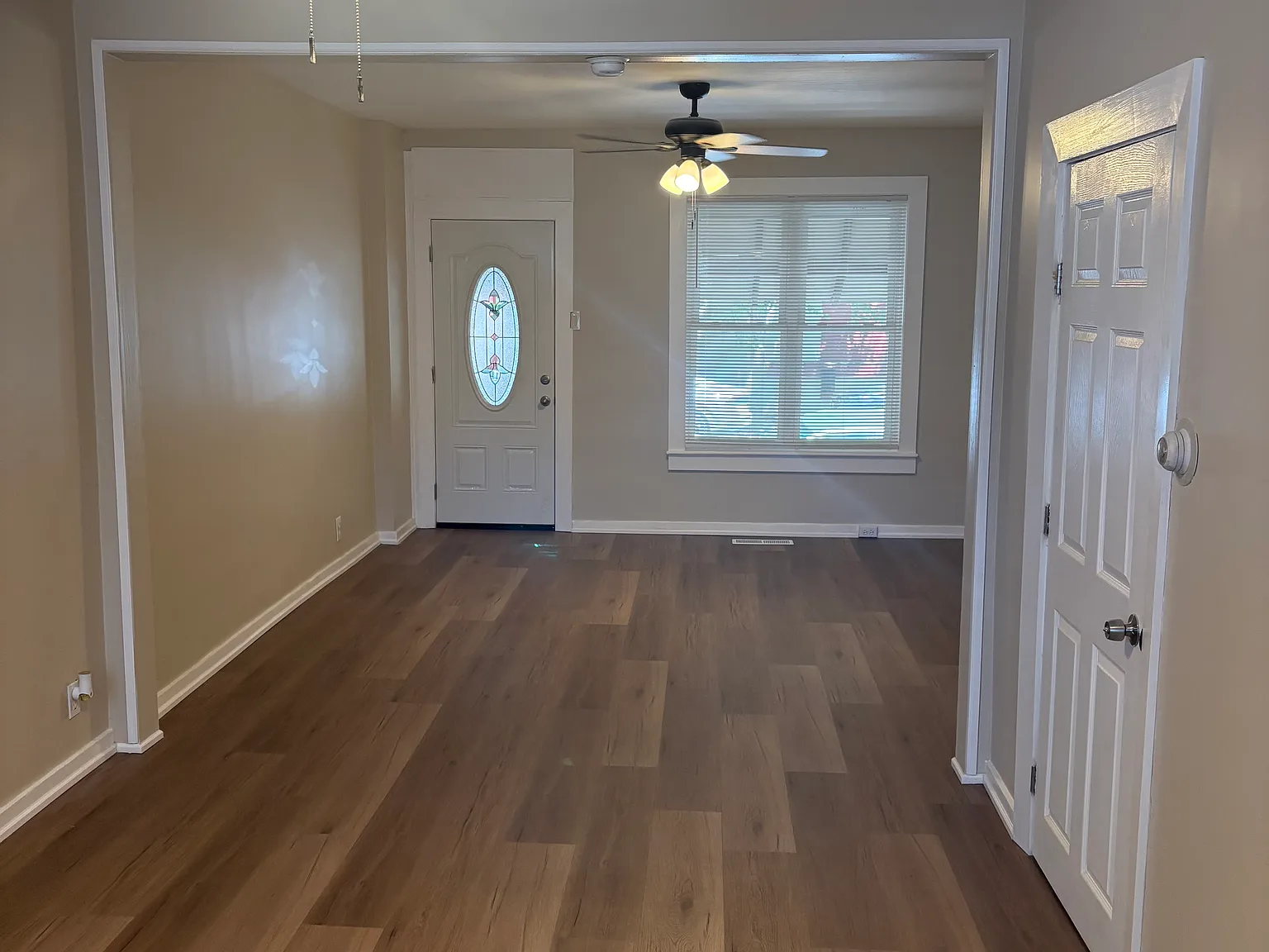 3 bed, 1252 sqft, $2,500 — Photo 3