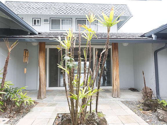 Courtyard entryway