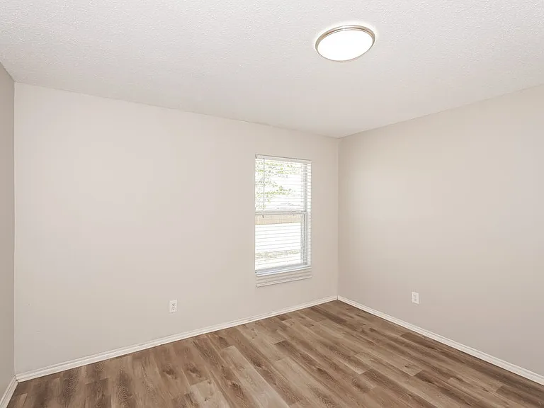 2908 Cottage Ln — Photo 13