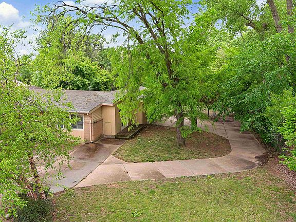 4th image of 1019 Somerset Dr