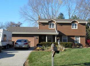 15213 W Fenway Ct, New Berlin, WI 53151