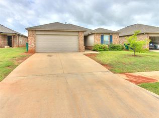 11544 NW 100th St, Yukon, OK 73099