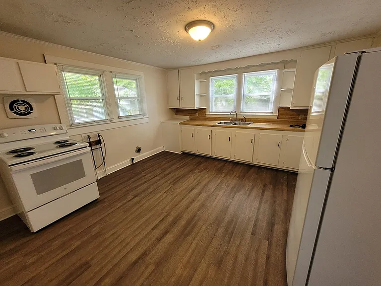 804 Klondale Ave — Photo 7